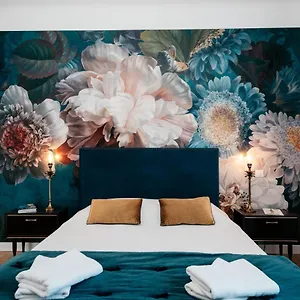 https://les-prcieuses-suites-spa-ii.aixenprovencehotels.org